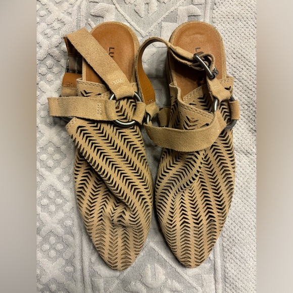 NEW Lucky Brand Kaedey Slingback Harness Block Heel Bootie Clog Suede Stone 8.5 - Picture 4 of 5